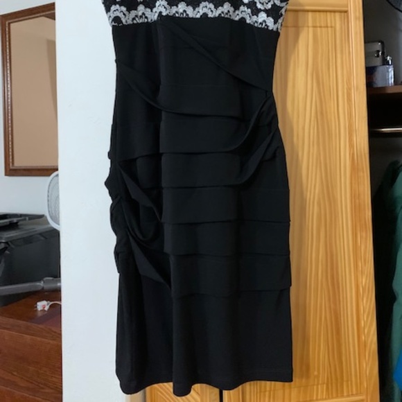 Valerie Bertinelli dress, black, size 4 - Picture 4 of 6